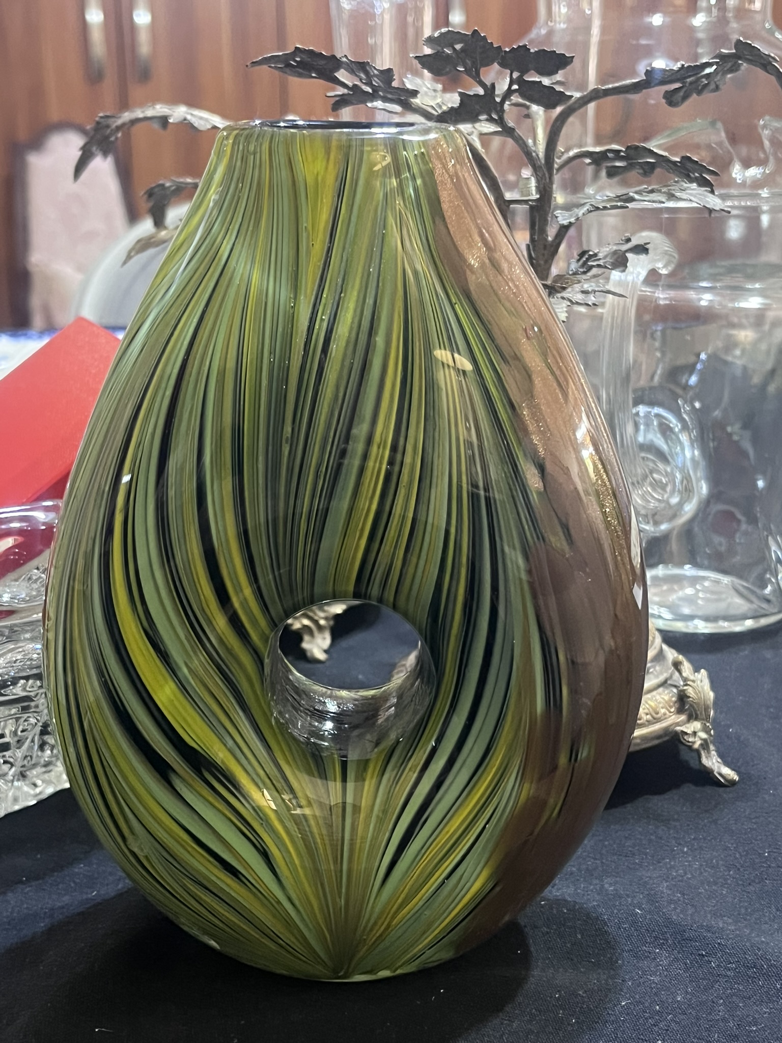 Art glass vase