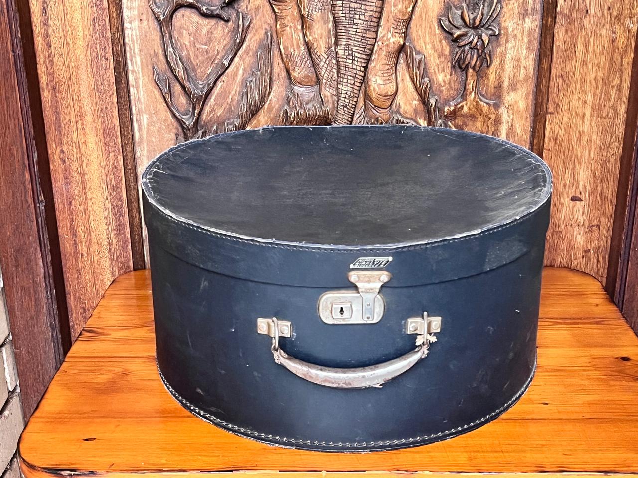 Round Hatbox